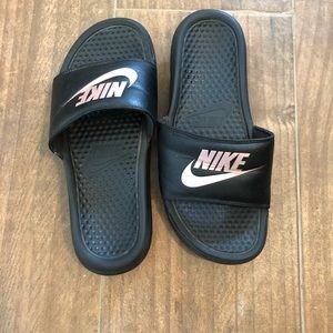 Nike slide shoes size 8